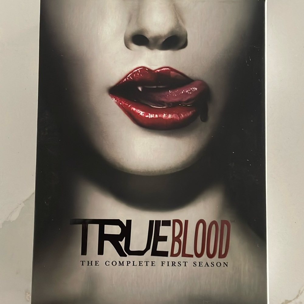 True Blood The Complete First Season, 5 Disks and 12 Episodes